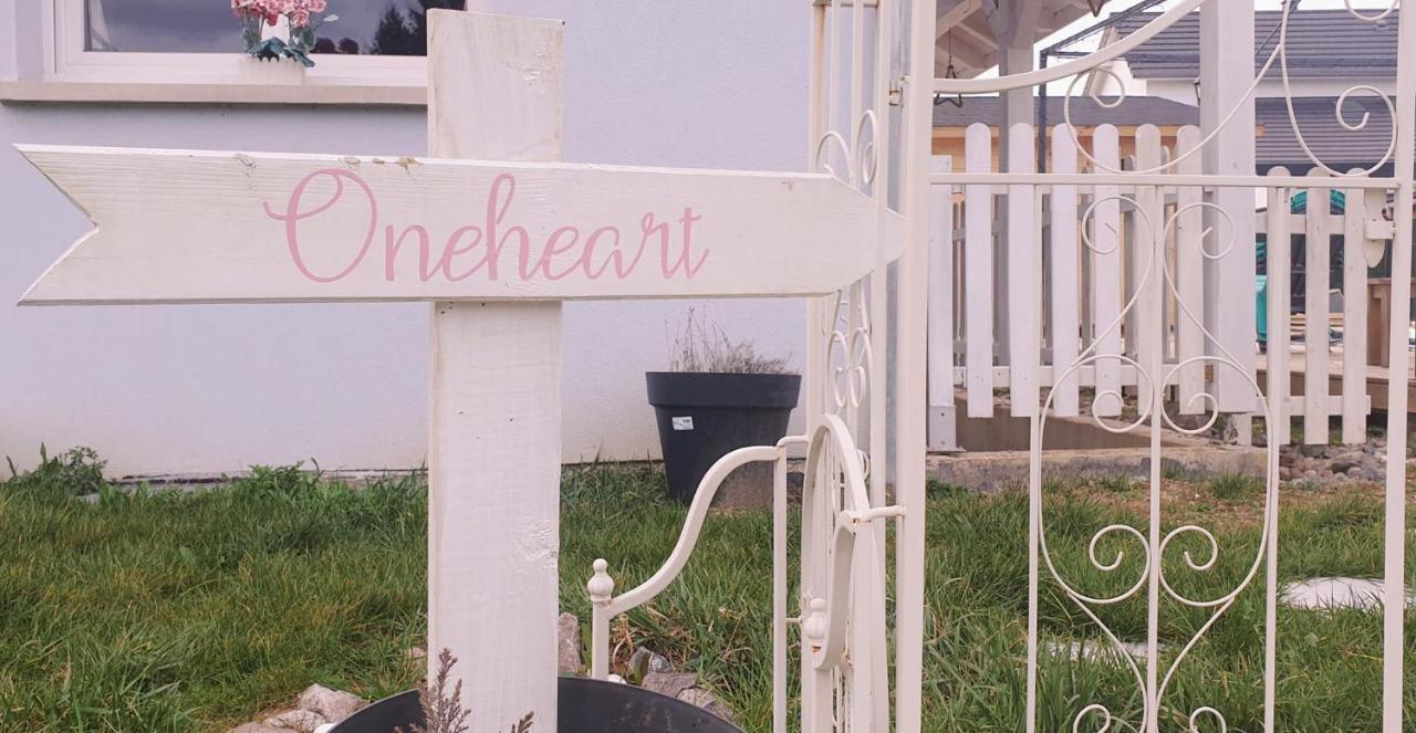 Le Cottage Oneheart ซาแวร์น ภายนอก รูปภาพ